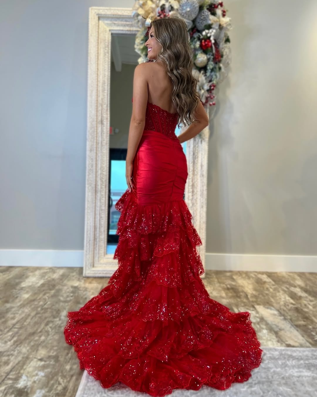 Red Sleeveless Strapless Sweetheart Mermaid Sequins Prom Dress
