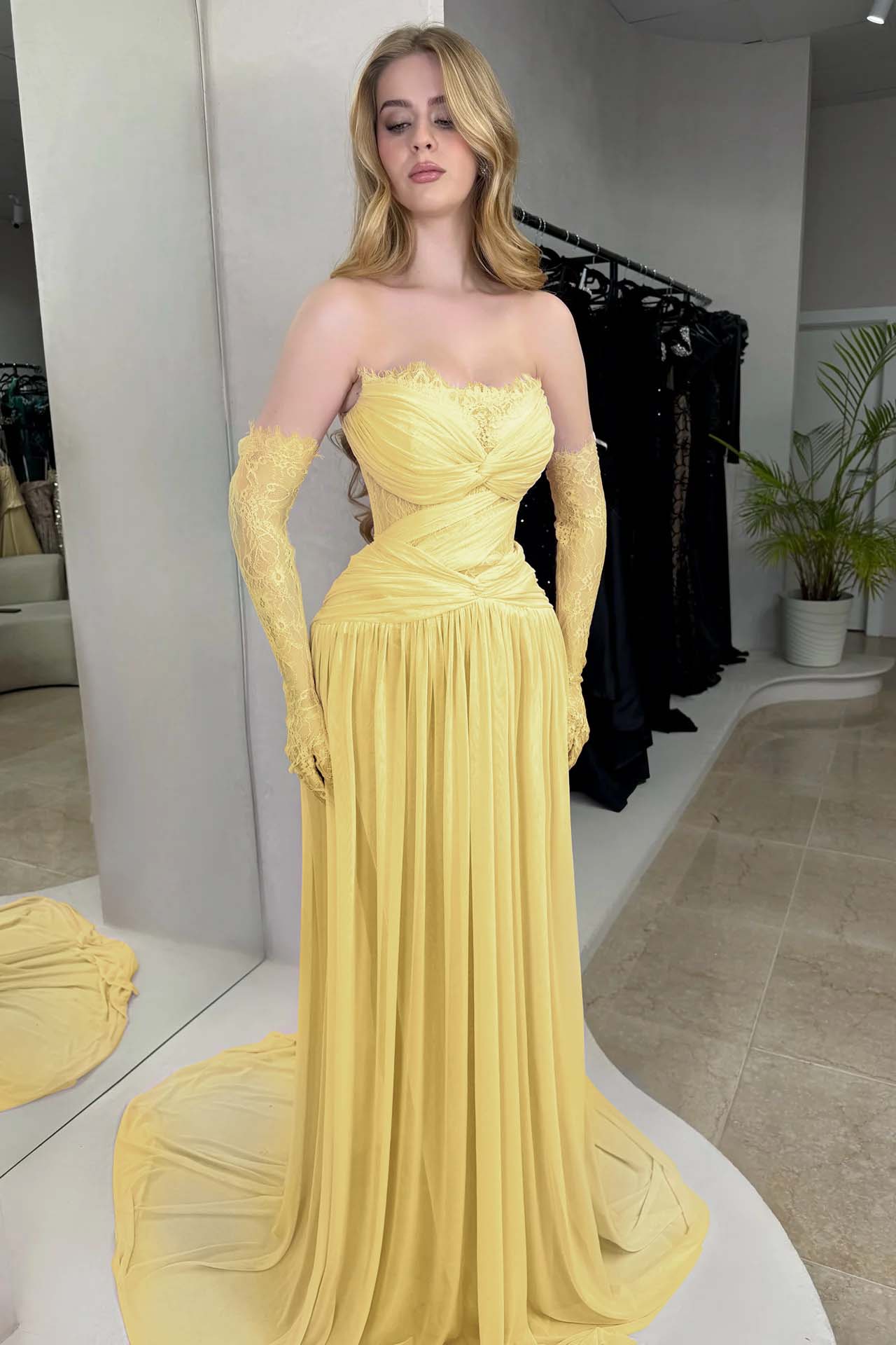 Lilac Strapless Fitted Evening Dress in Chiffon Pleated With Lace