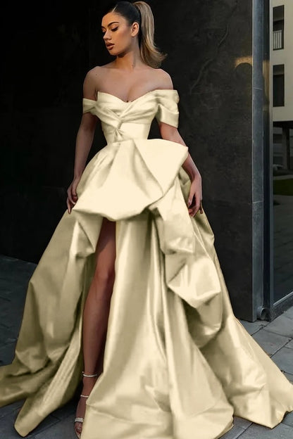 Red Sleeveless Strapless Off-Shoulders V-Neck A-Line Prom Dress With Pleated