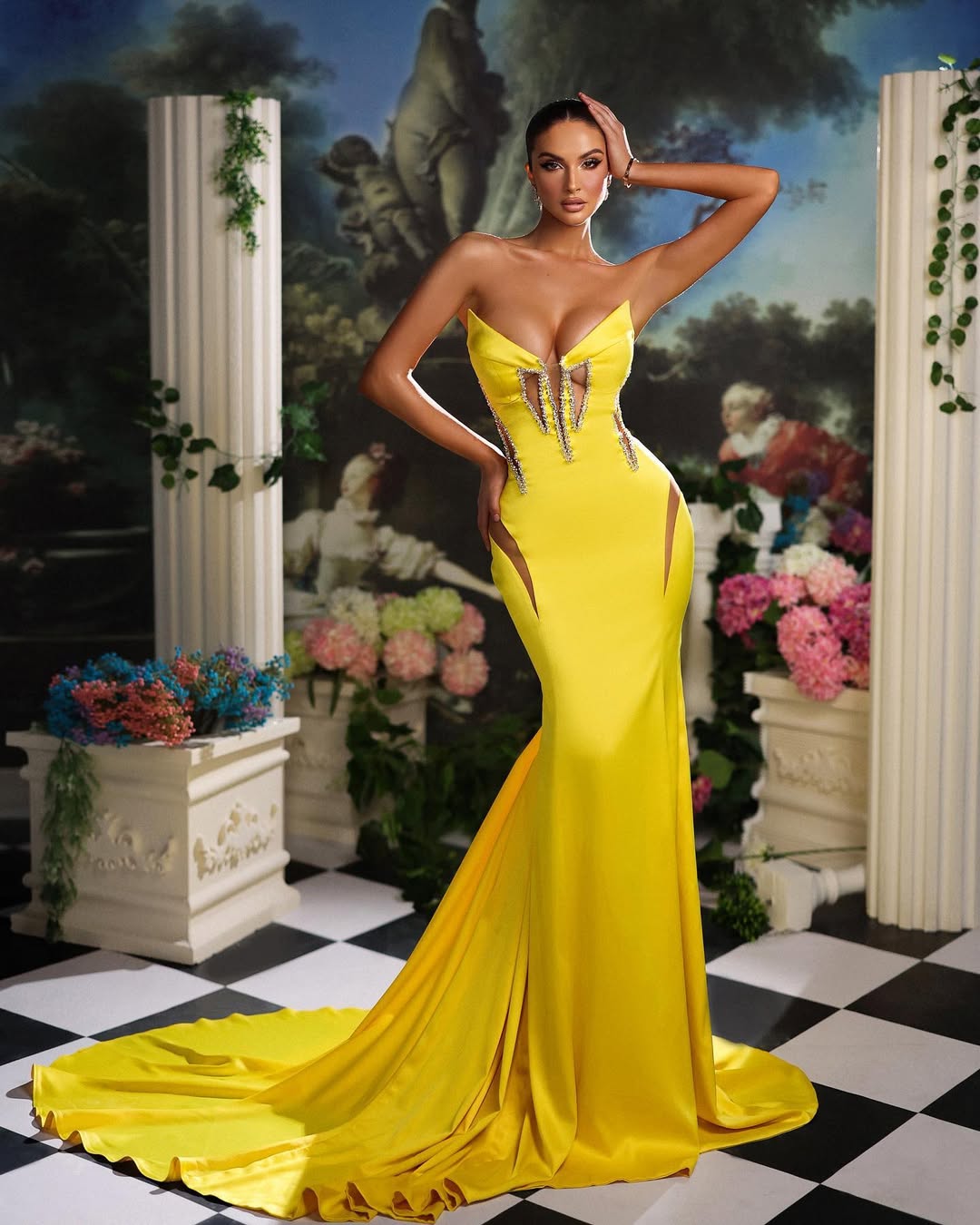 Yellow Sleeveless Strapless Mermaid Beads Prom Dress