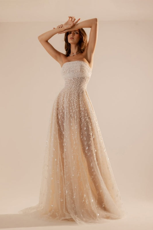 Stunning Strapless Sequins Sleeveless Applique Long Prom Dress
