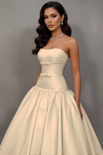 Stunning Sleeveless Strapless A Line Prom Dress With Bowknot