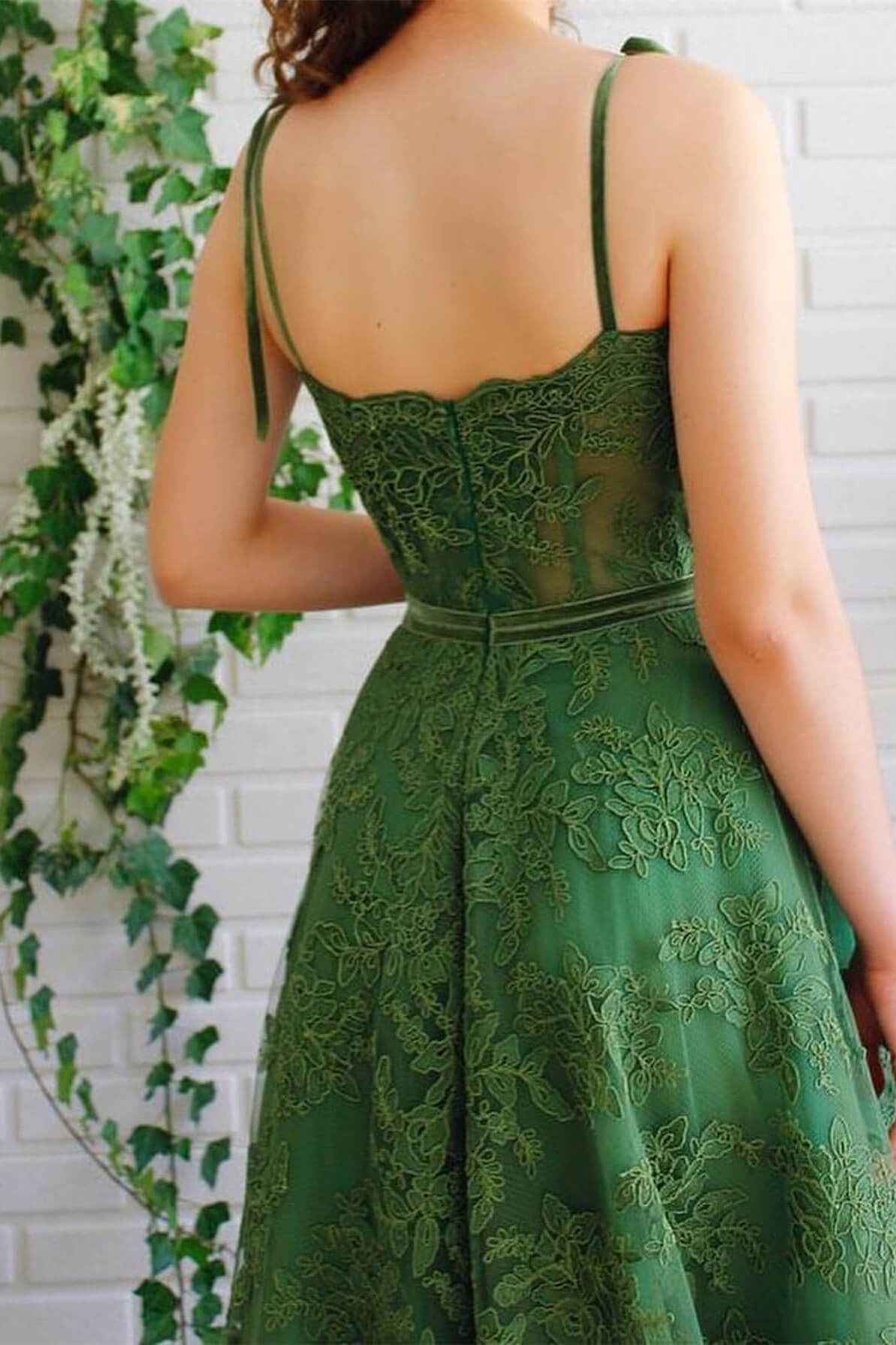 Emerald Green Spaghetti-Straps Evening Dress With Appliques A-Line Strapless