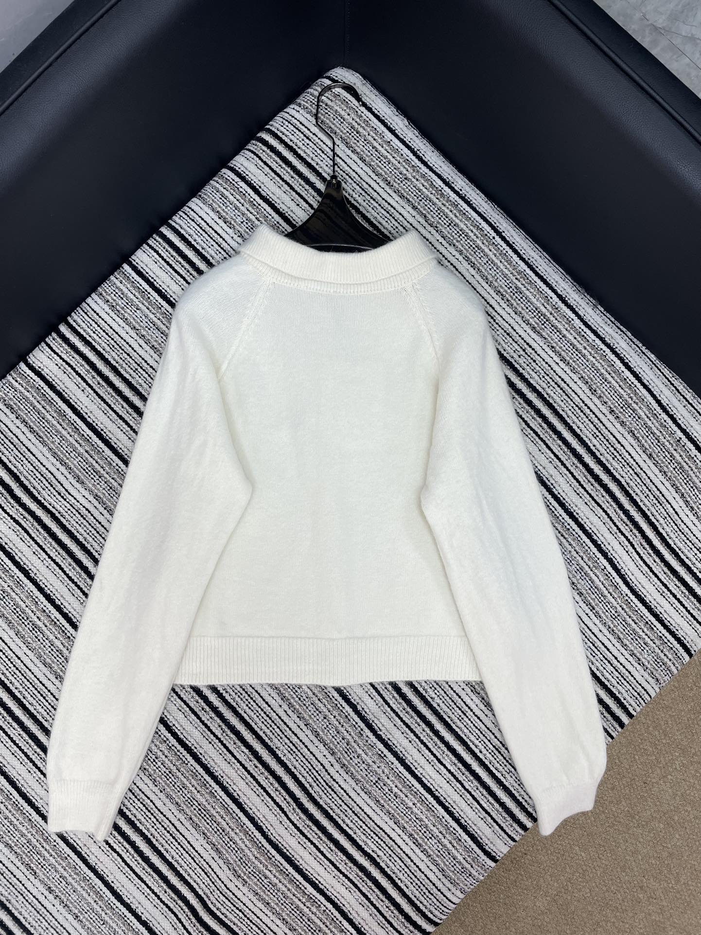 Chanel 2025 Knitted Cardigan Wool Cashmere 730266