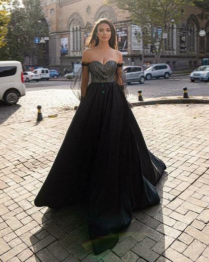 Black Sleeveless Strapless Sweetheart A-Line Prom Dress