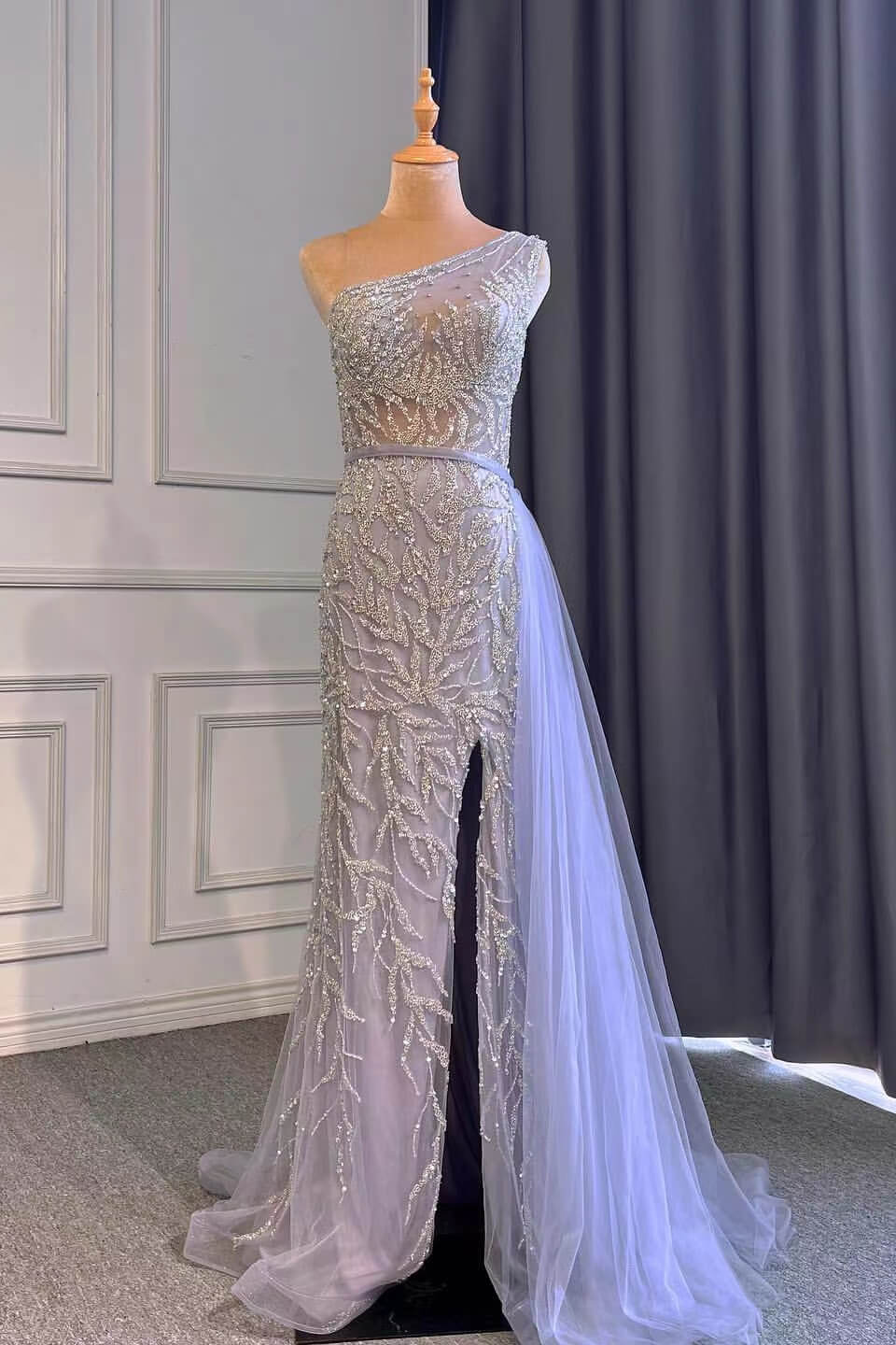 Light Purple Mermaid Beads One Shoulder Prom Dress With Long Ruffles Appliques Front Split
