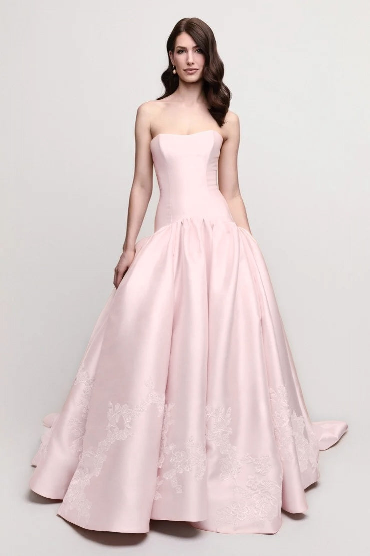 Charming Sleeveless Pink Strapless Satin Evening Dress With Applique