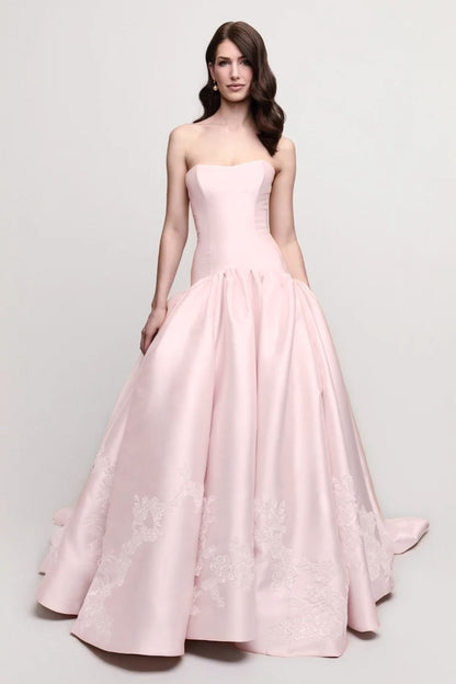 Charming Sleeveless Pink Strapless Satin Evening Dress With Applique