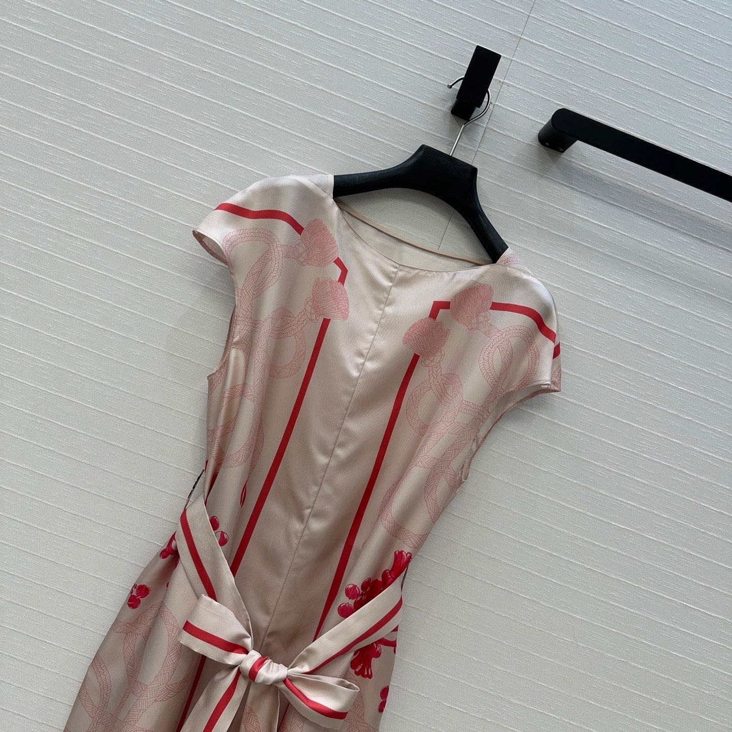HM 25S Palefroi Remix Sleeveless Dress Graphic Print in Pink Silk