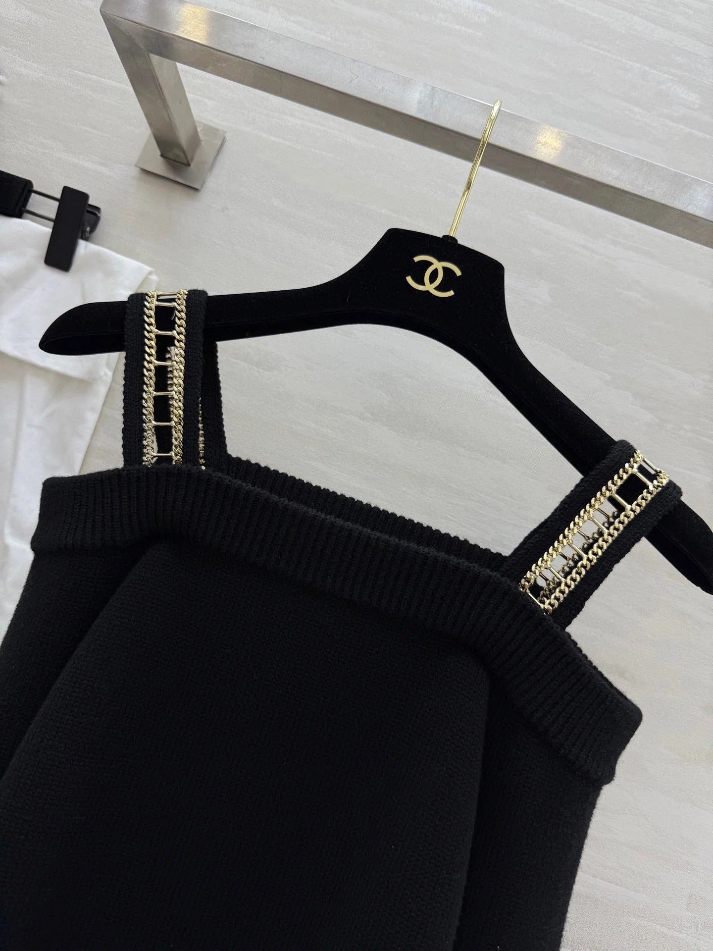 CHANEL 25S CASHMERE CAMISOLE 472