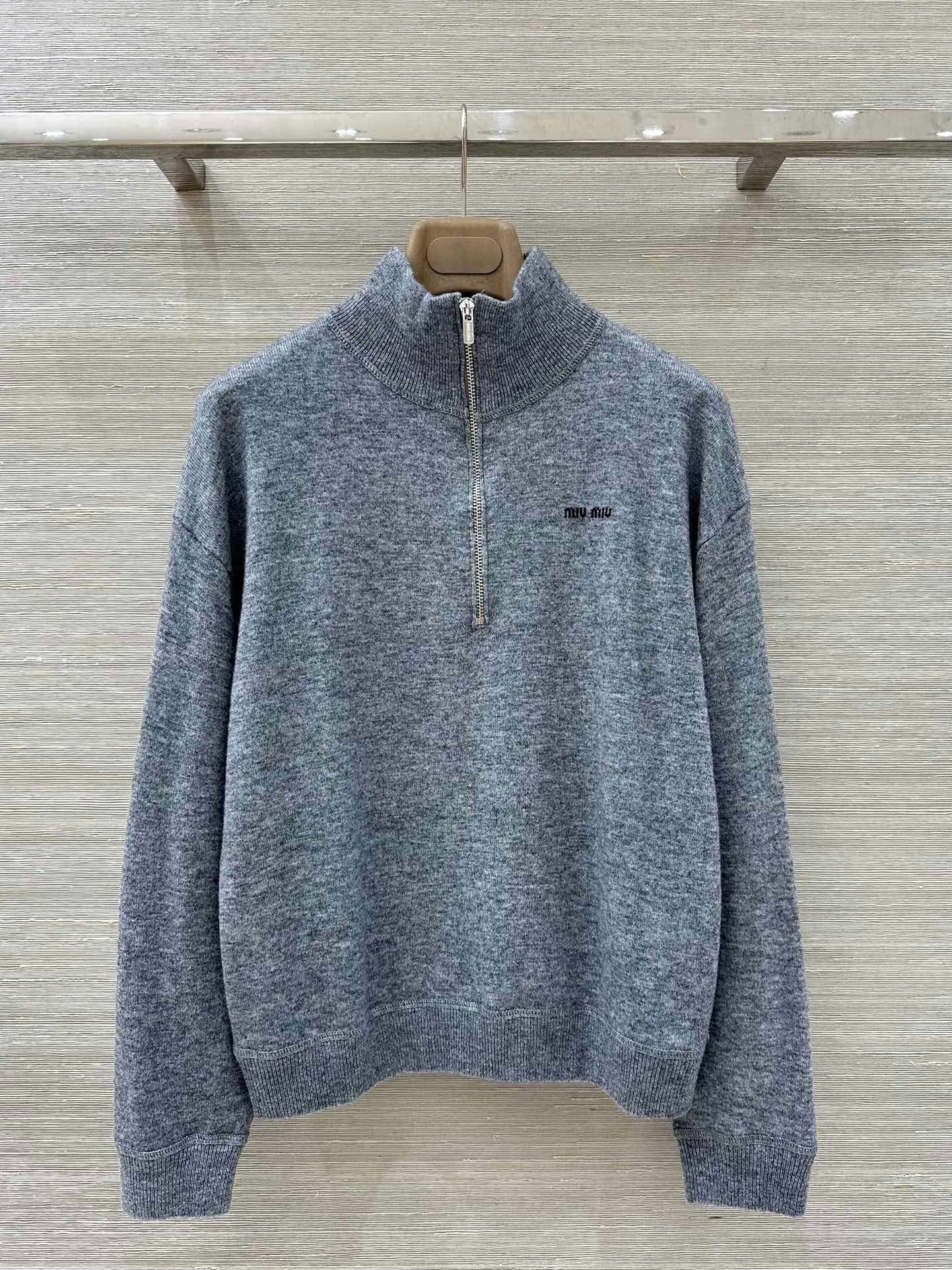 MIUMIU SWEATER STYLE 666