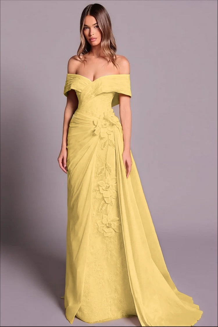 V-Neck Strapless Sleeveless Long Sheath Evening Dress With Appliques