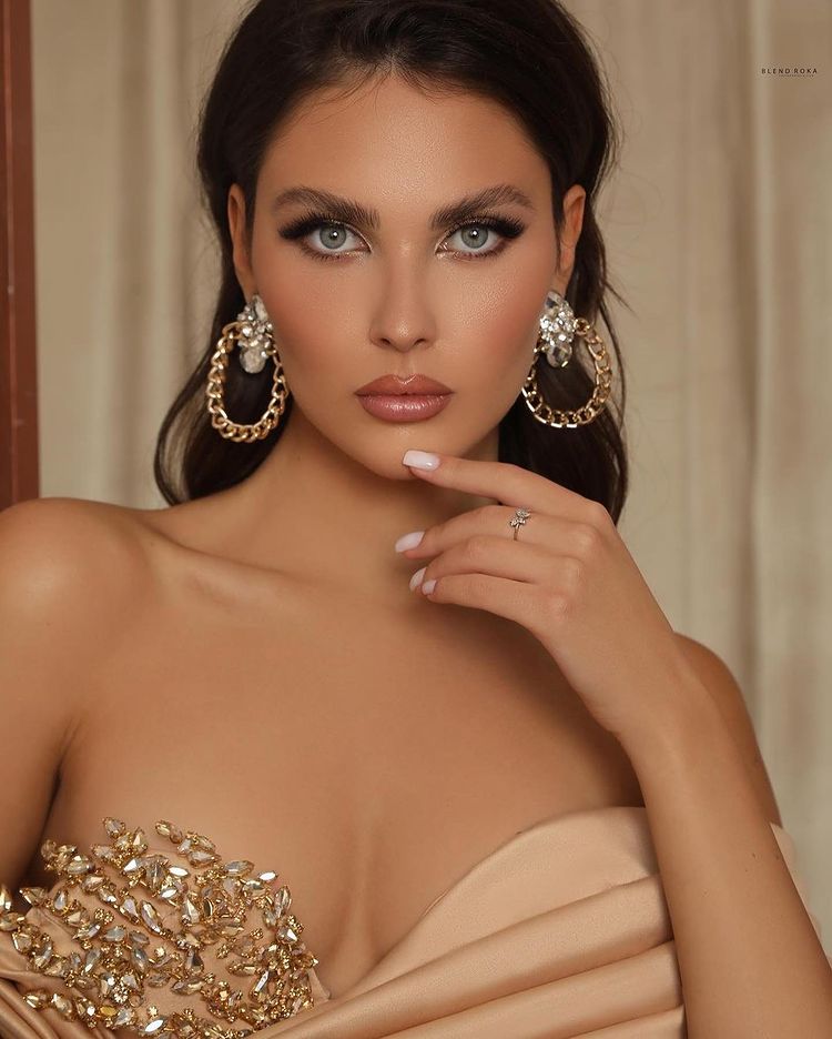 Chic Off-the-Shoulder Mermaid Elegant Evening Dresses Beadings