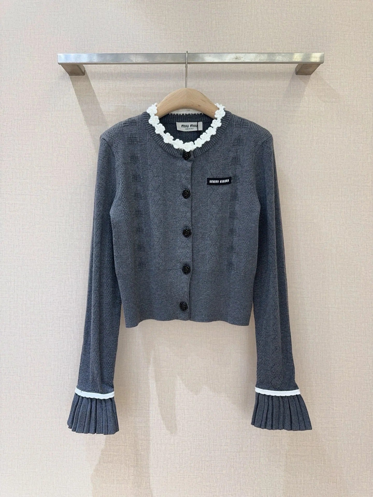 MIUMIU CARDIGAN STYLE 801