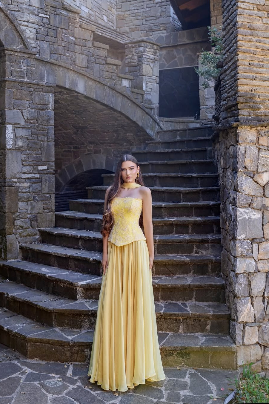 Elegant Sleeveless Square Strapless Prom Dress With Embroidery