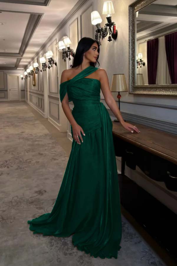 Sleeveless Square One Shoulder Prom Dress With Pleated