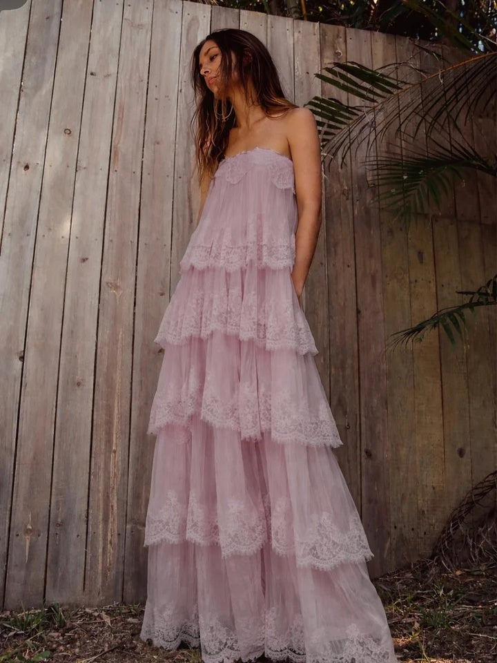 Elegant Cream Spaghetti-Straps Sleeveless Lace Pleated Evening Dress