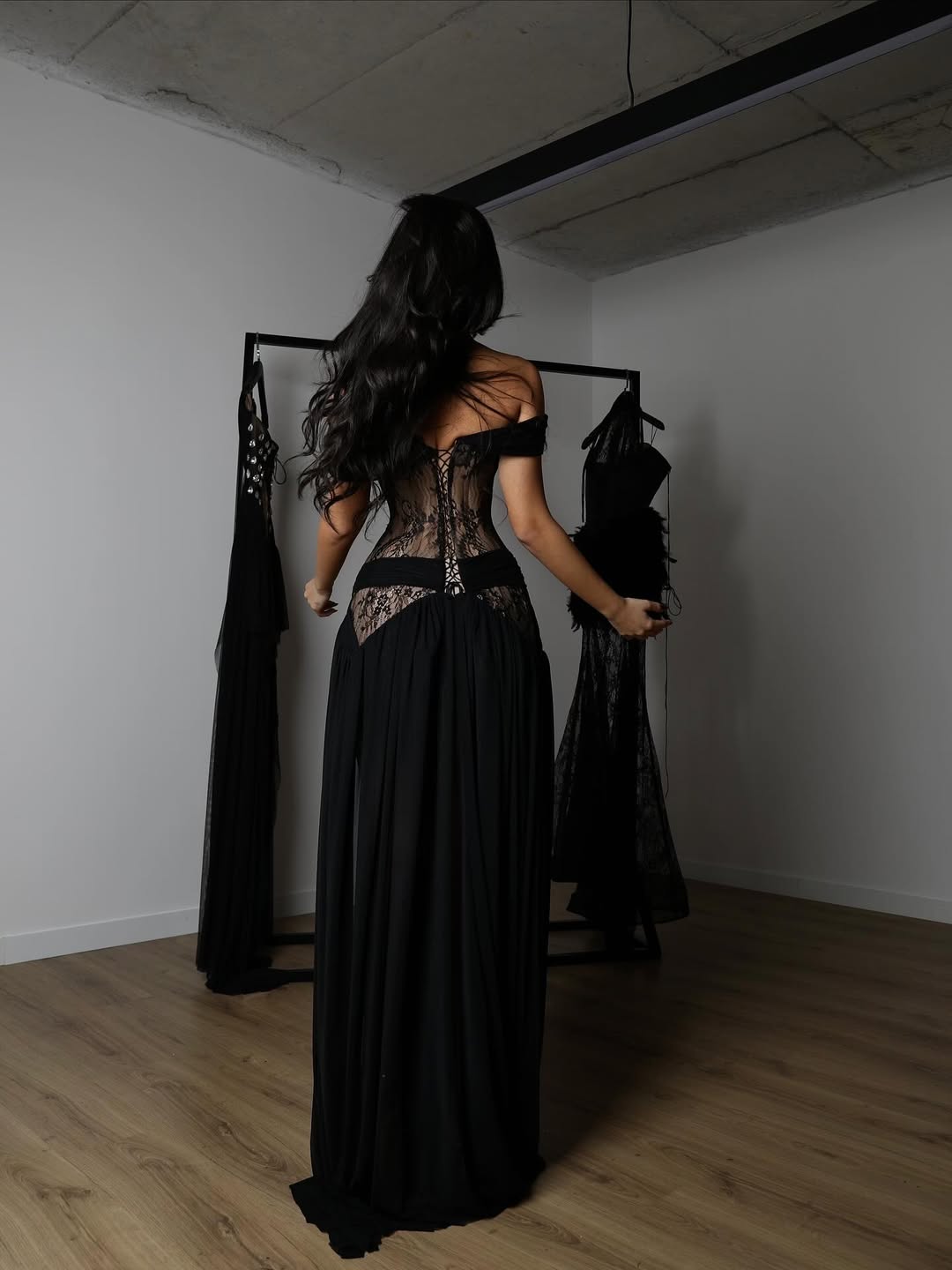 Black Sleeveless Off Shoulders Lace Long Prom Dress With Slit