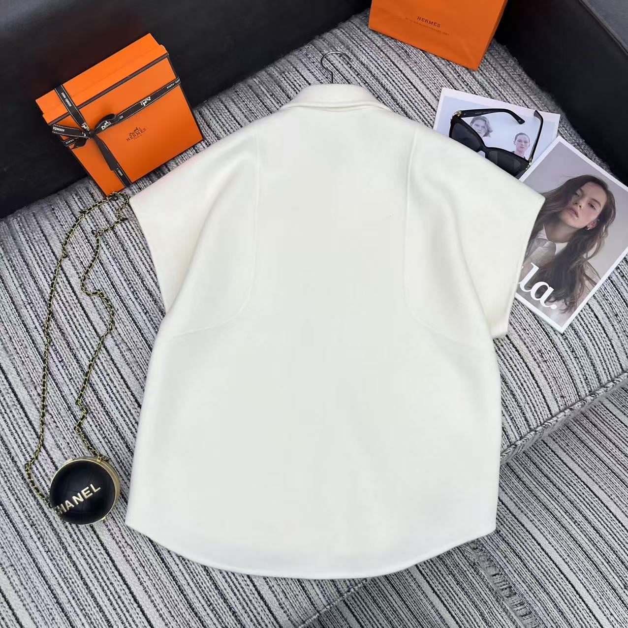 HM mid-length double-faced cashmere lapel white vest