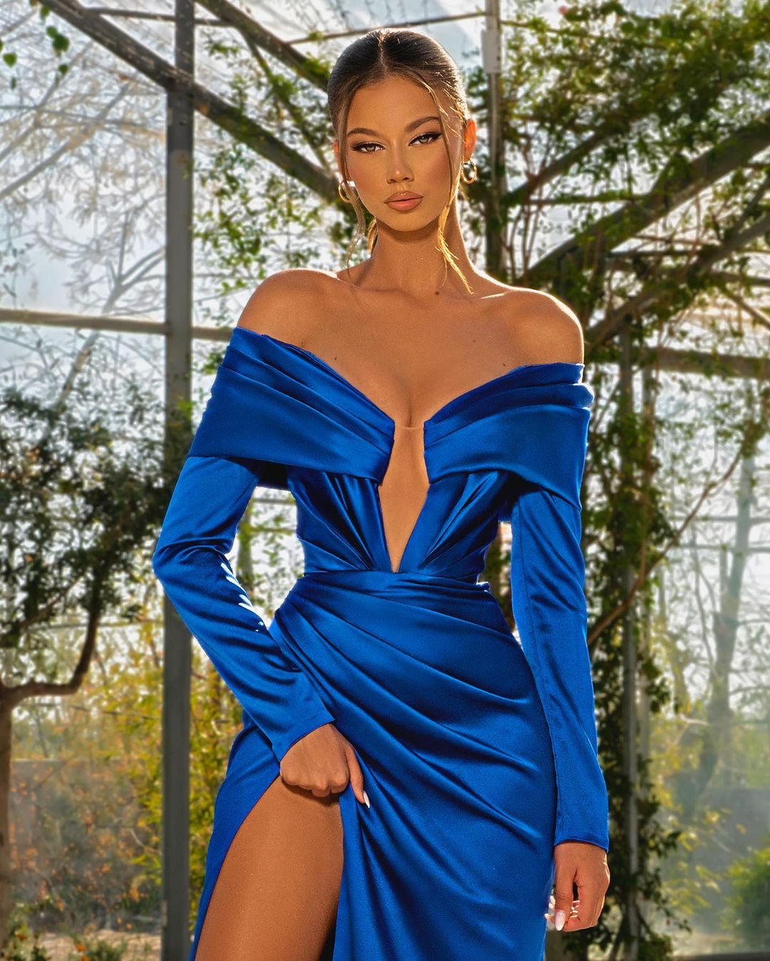 Royal Blue Long Sleeve Strapless Slit Prom Dress