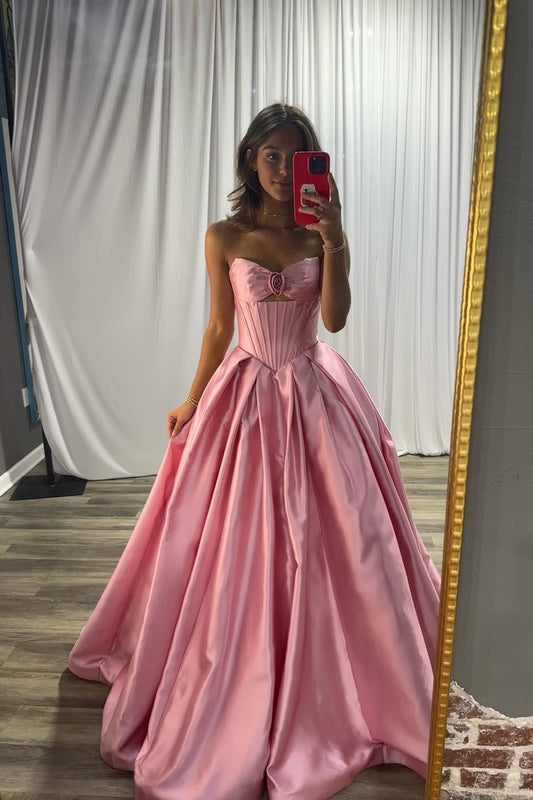 Elegant Sleeveless Strapless A Line Prom Dress With Pleated