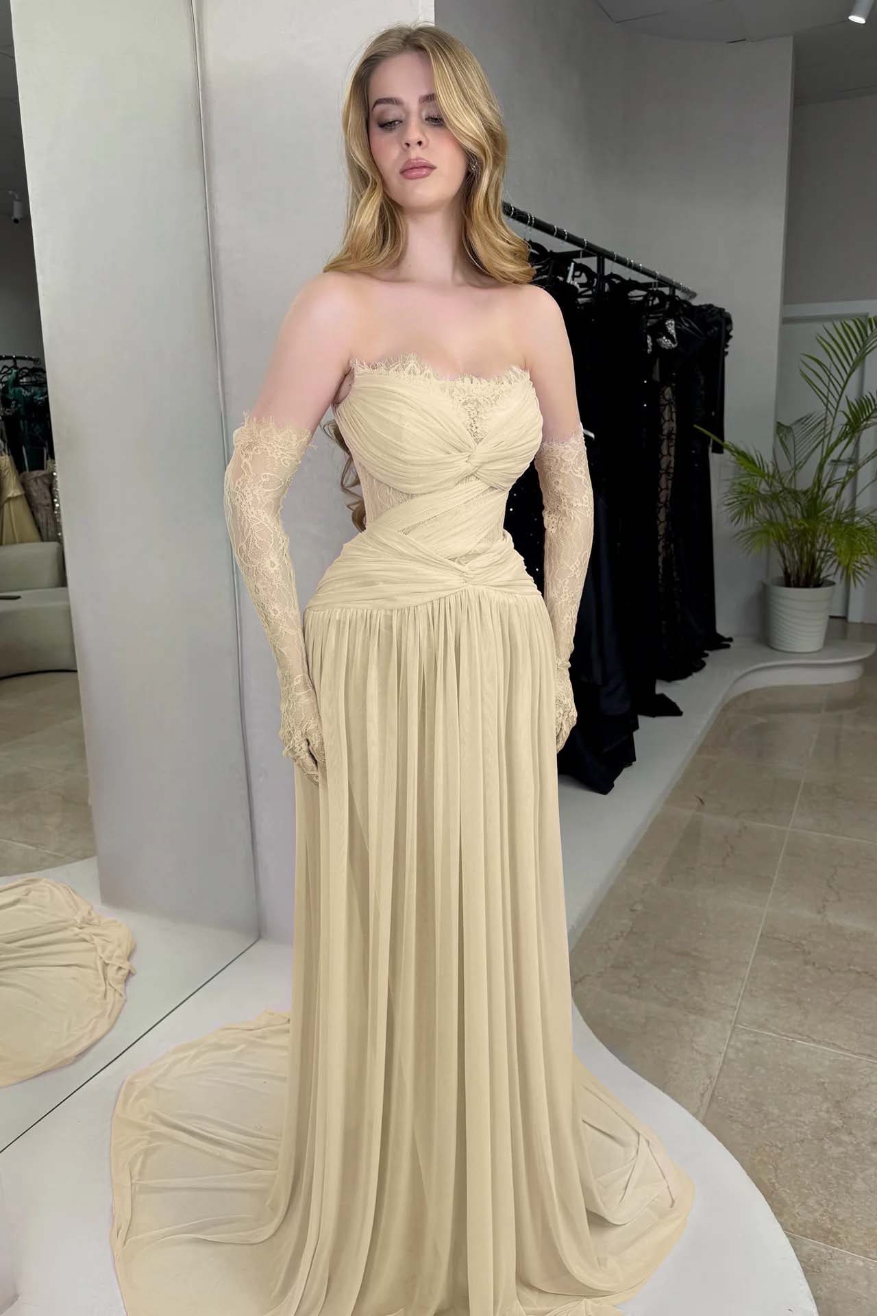 Lilac Strapless Fitted Evening Dress in Chiffon Pleated With Lace