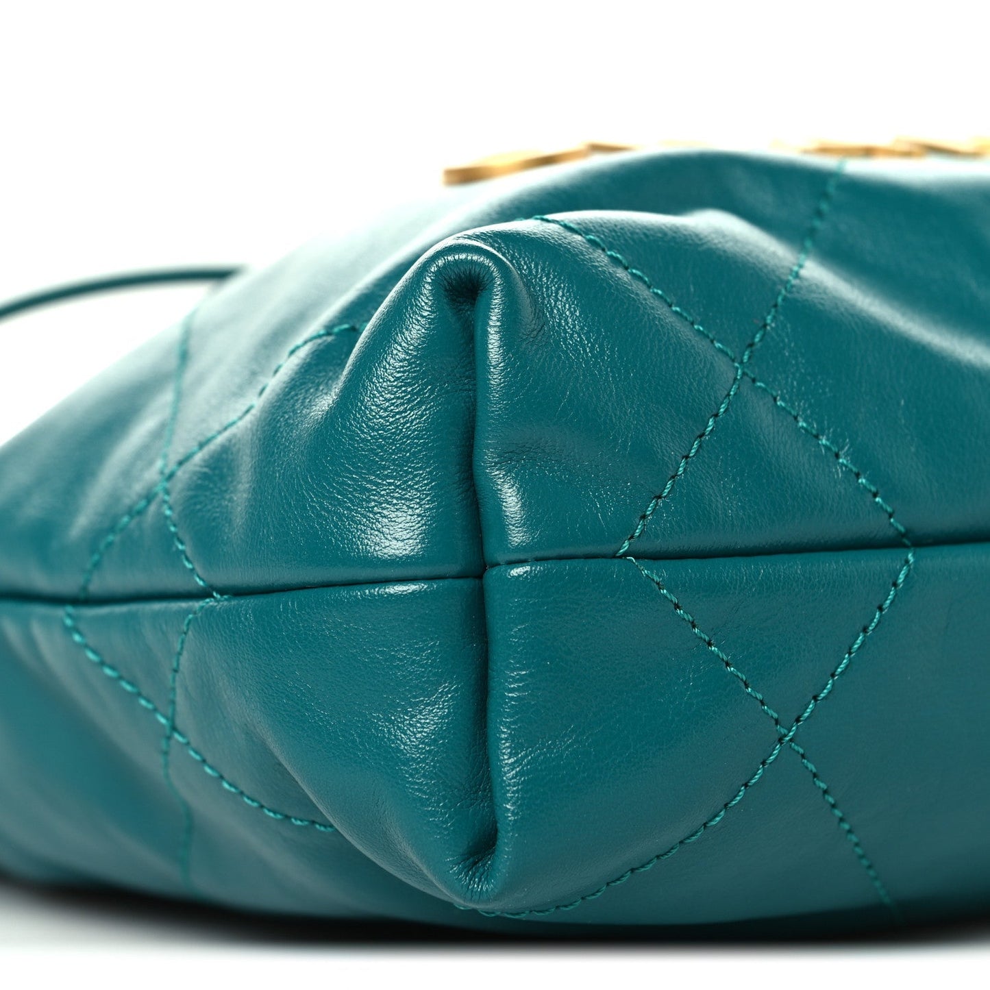 Shiny Calfskin Quilted Mini Chanel 22 Green
