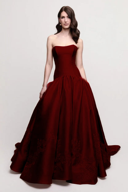 Charming Sleeveless Pink Strapless Satin Evening Dress With Applique