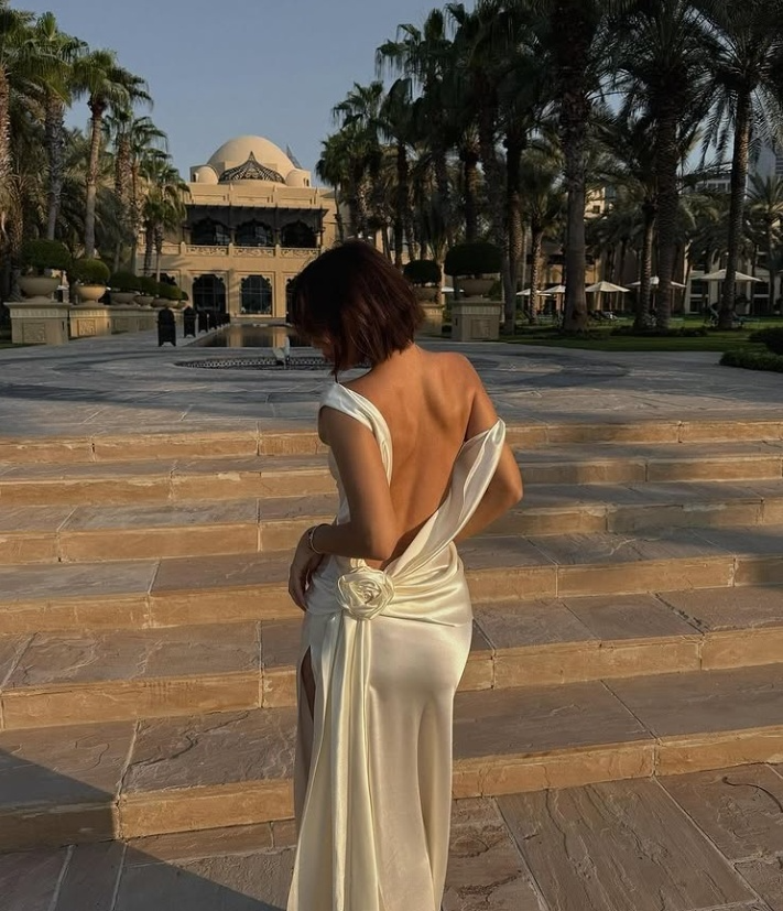 Elegant Ivory Backless Sheath Satin Long Party Dress Light Wedding Dress, D500