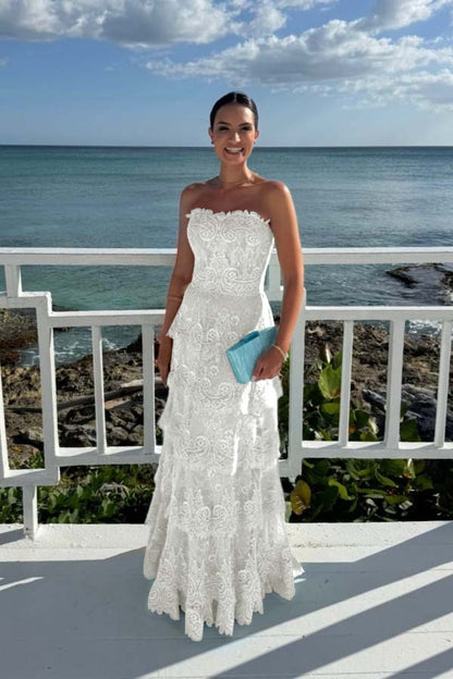 Elegant Mint Green Lace Strapless Sleeveless Prom Dress with Ruffles