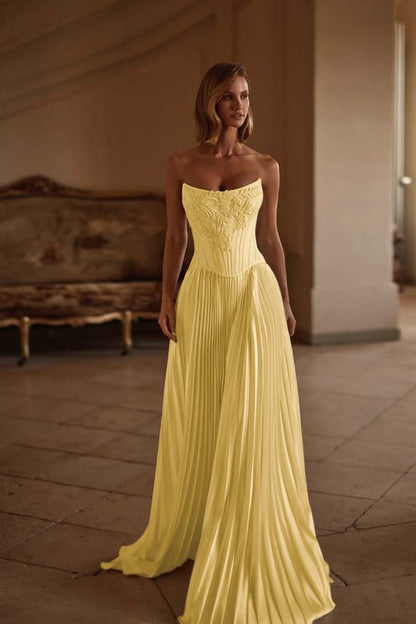 Exquisite White Satin Strapless Sleeveless Long Pleated Prom Dress with Applique
