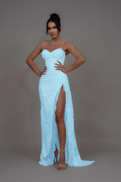 Elegant White Lace Sleeveless Sweetheart Long Prom Dress with Split