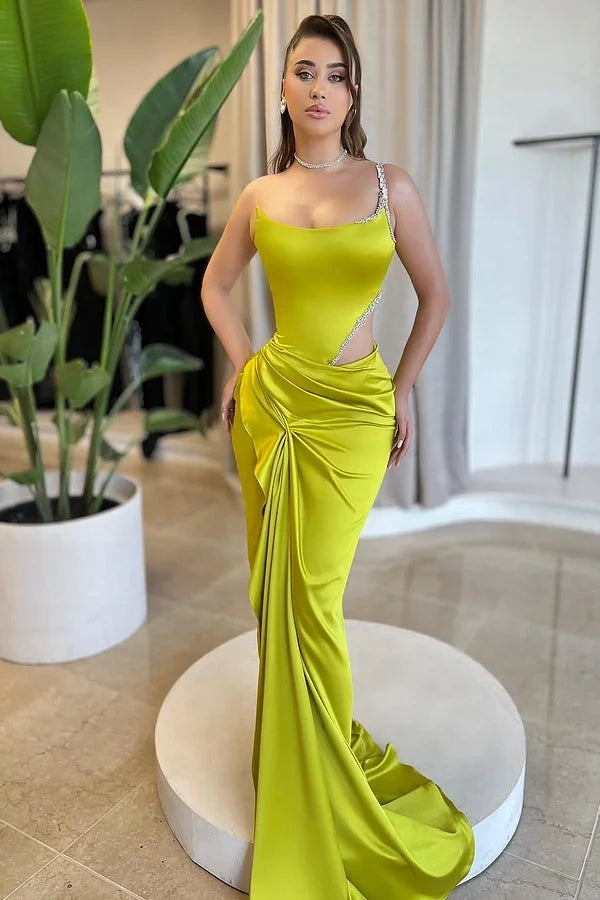 Yellow Sleeveless Spaghetti Straps Square Beadeds Prom Dress With Pleated