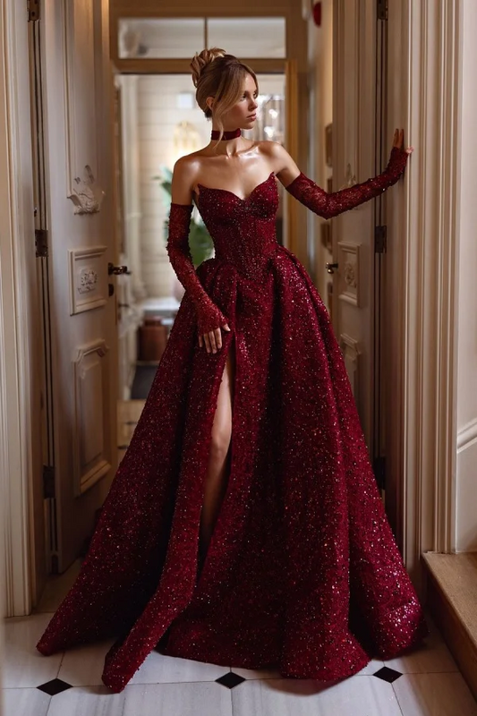 Burgundy Sleeveless Strapless V-Neck A-Line Beadeds Prom Dress With Gloves