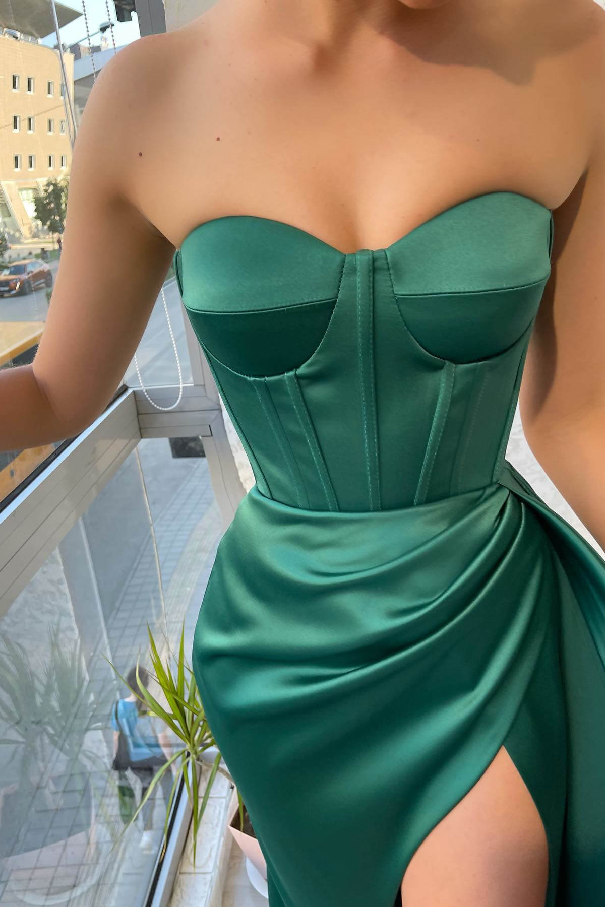 Emerald Green Sweetheart Mermaid Prom Dress with Slit