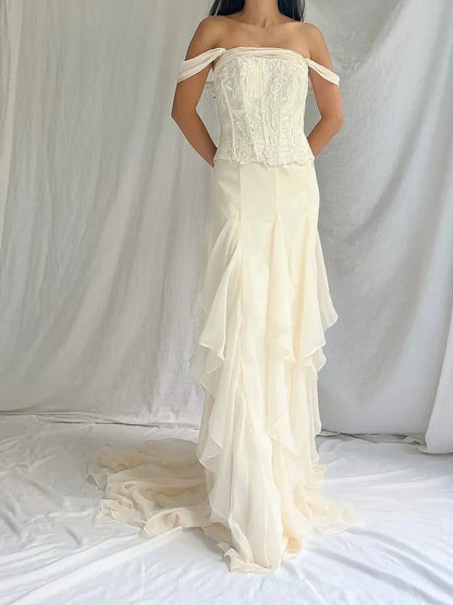 Elegant Ivory Off-Shoulders Evening Dress Sleeveless Ruffles with Applique