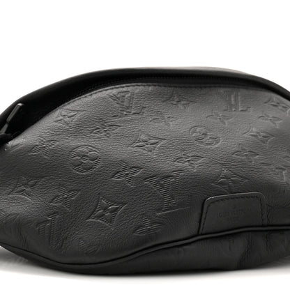 Calfskin Monogram Shadow Discovery Bumbag Black