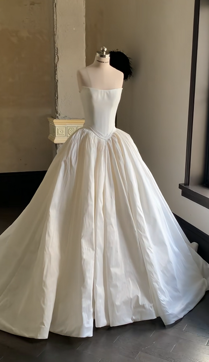 Modest Strapless A-Line Simple Wedding Dresses Taffeta White Bridal Gowns Sleeveless Bridal Dresses DP3249