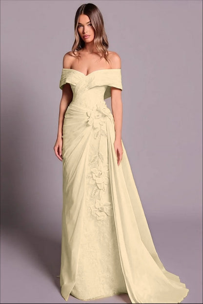 V-Neck Strapless Sleeveless Long Sheath Evening Dress With Appliques