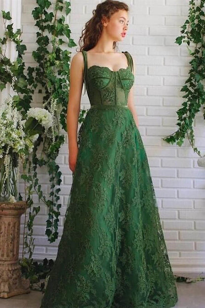 Emerald Green Spaghetti-Straps Evening Dress With Appliques A-Line Strapless