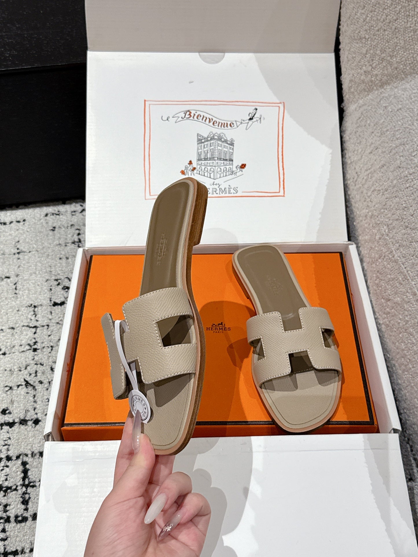 HM 25 Oran Sandal Gris Tourterelle Epsom