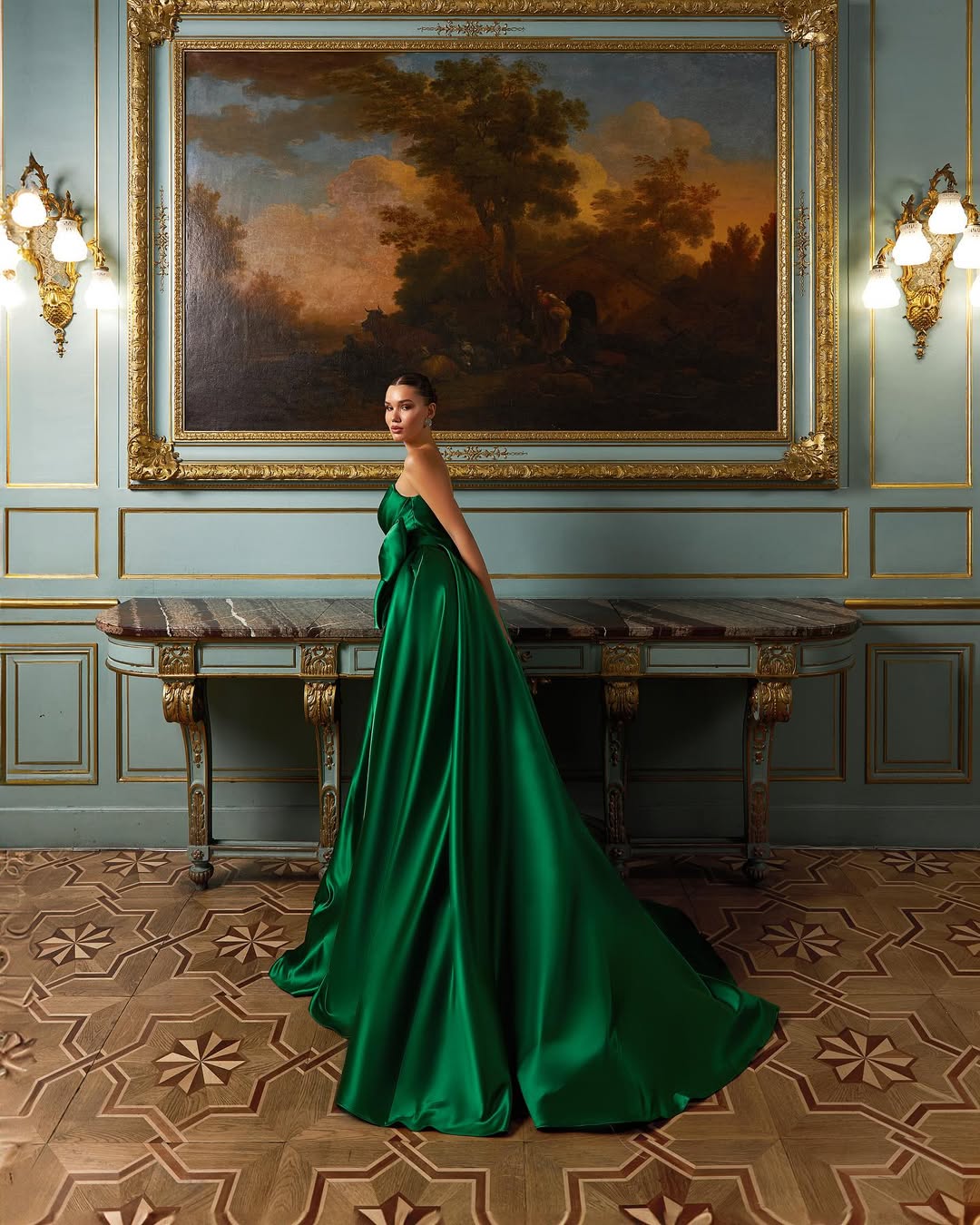 Dark Green Sleeveless Strapless V-Neck Beads Prom Dress With Pleated