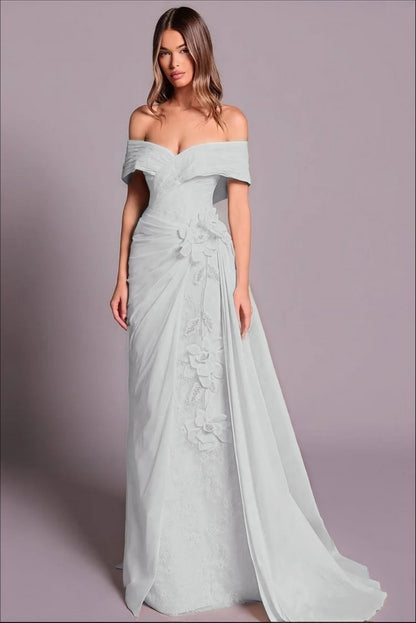 V-Neck Strapless Sleeveless Long Sheath Evening Dress With Appliques