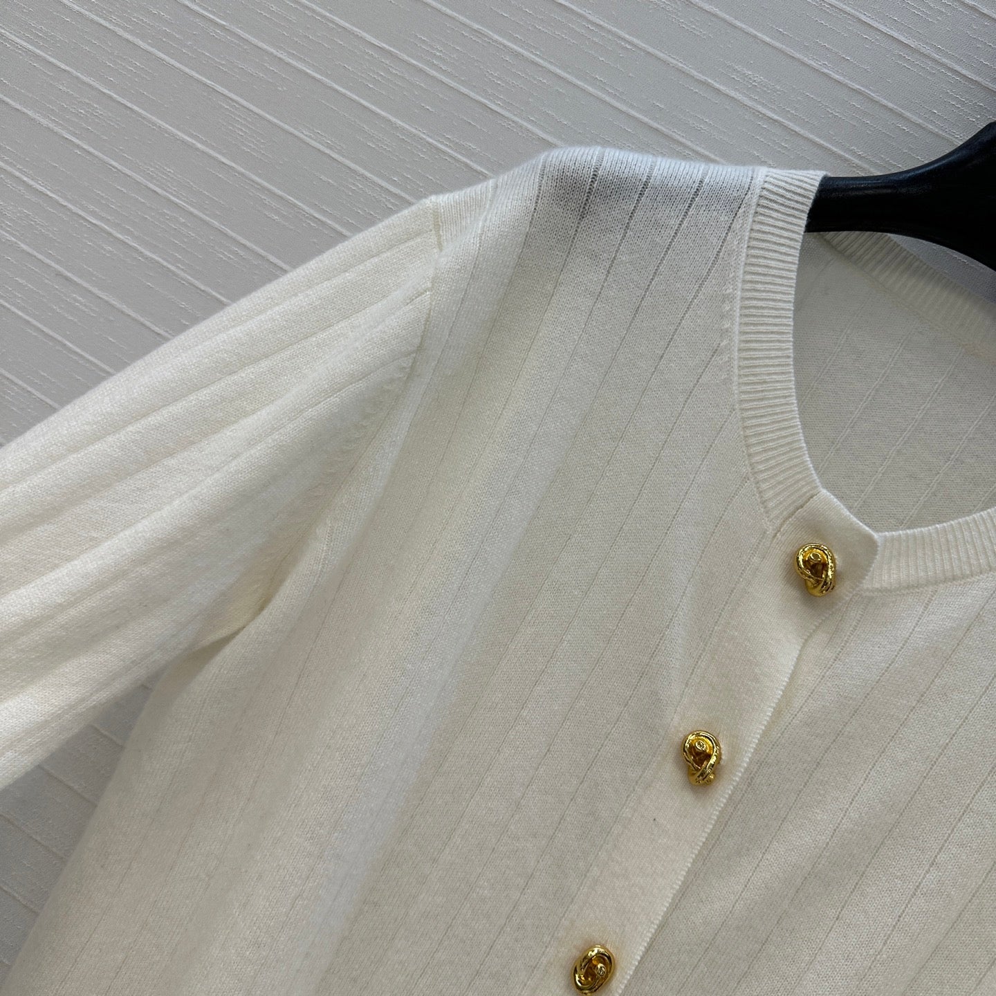 BV Crew Neckline Cardigan in Cream Cashmere