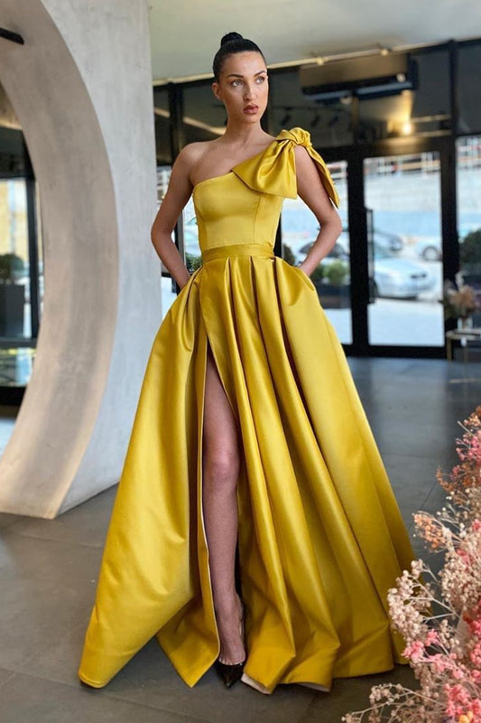 Gold Slit One-Shoulder Prom Dress With Pockets