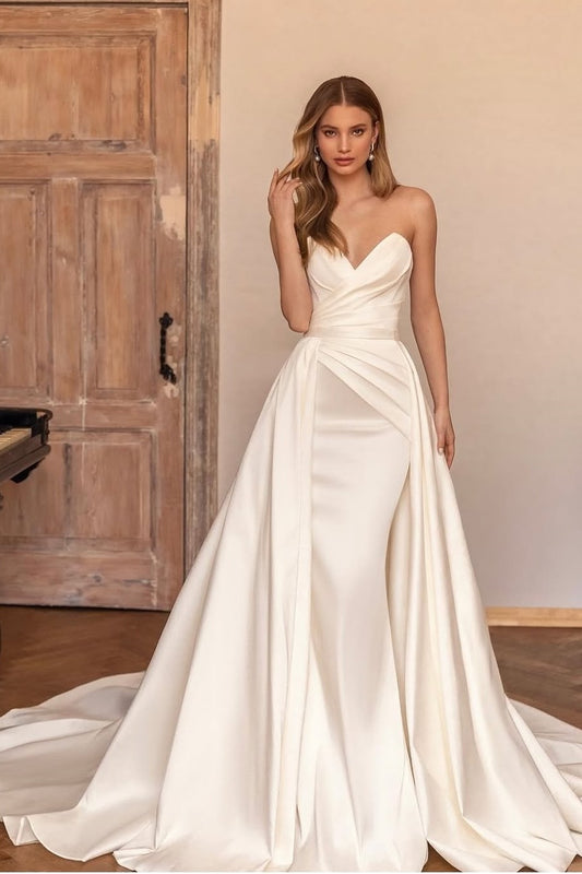 White Sleeveless Strapless Deep V-Neck Mermaid Prom Dress With Pleated
