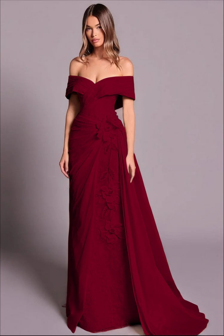 V-Neck Strapless Sleeveless Long Sheath Evening Dress With Appliques