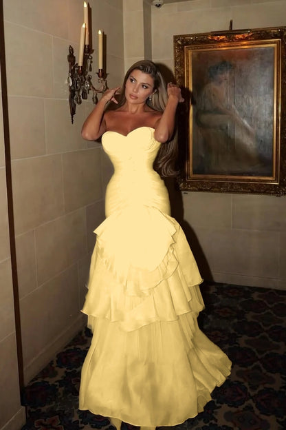 Chic Strapless Sleeveless Sweetheart Prom Dress With Pleated
