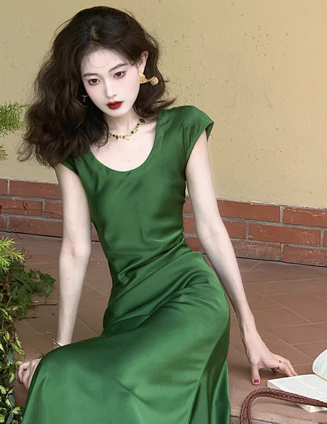 exquisite waist satin slim fishtail temperament long skirt HZ1024