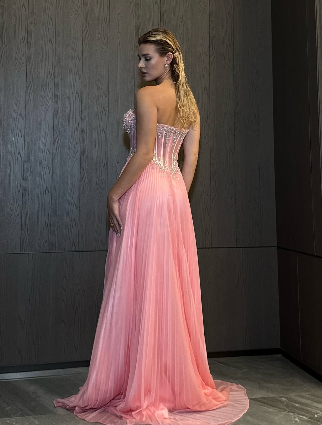 Gorgeous Pink Sweetheart Sleeveless Sequins Beaded Pleated Prom Dress